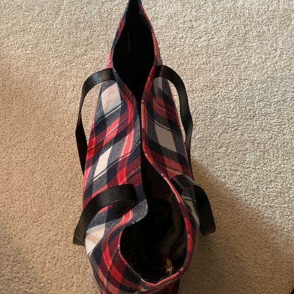 Yankee Candle Festive Plaid - Red, White & Dark Blue Tote Bag - NWOT - Picture 14 of 17